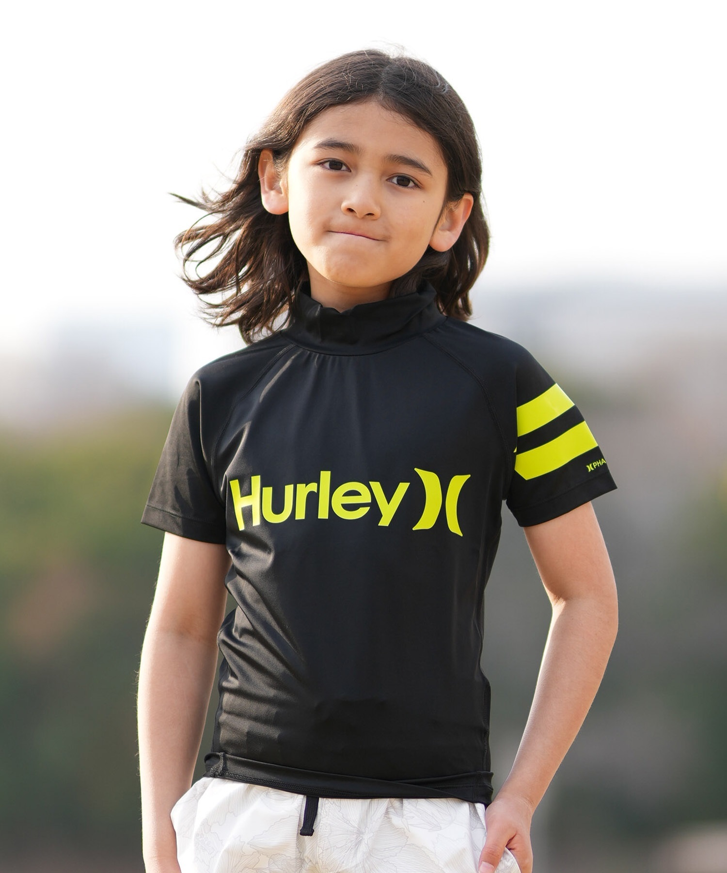 半袖タイプのラッシュガード【Hurley】
