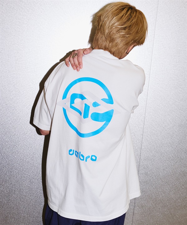 UMBRO アンブロ × ALAN SHIRAHAMA 半袖 Tシャツ UM26SSAL-CS02(WHITE-M)