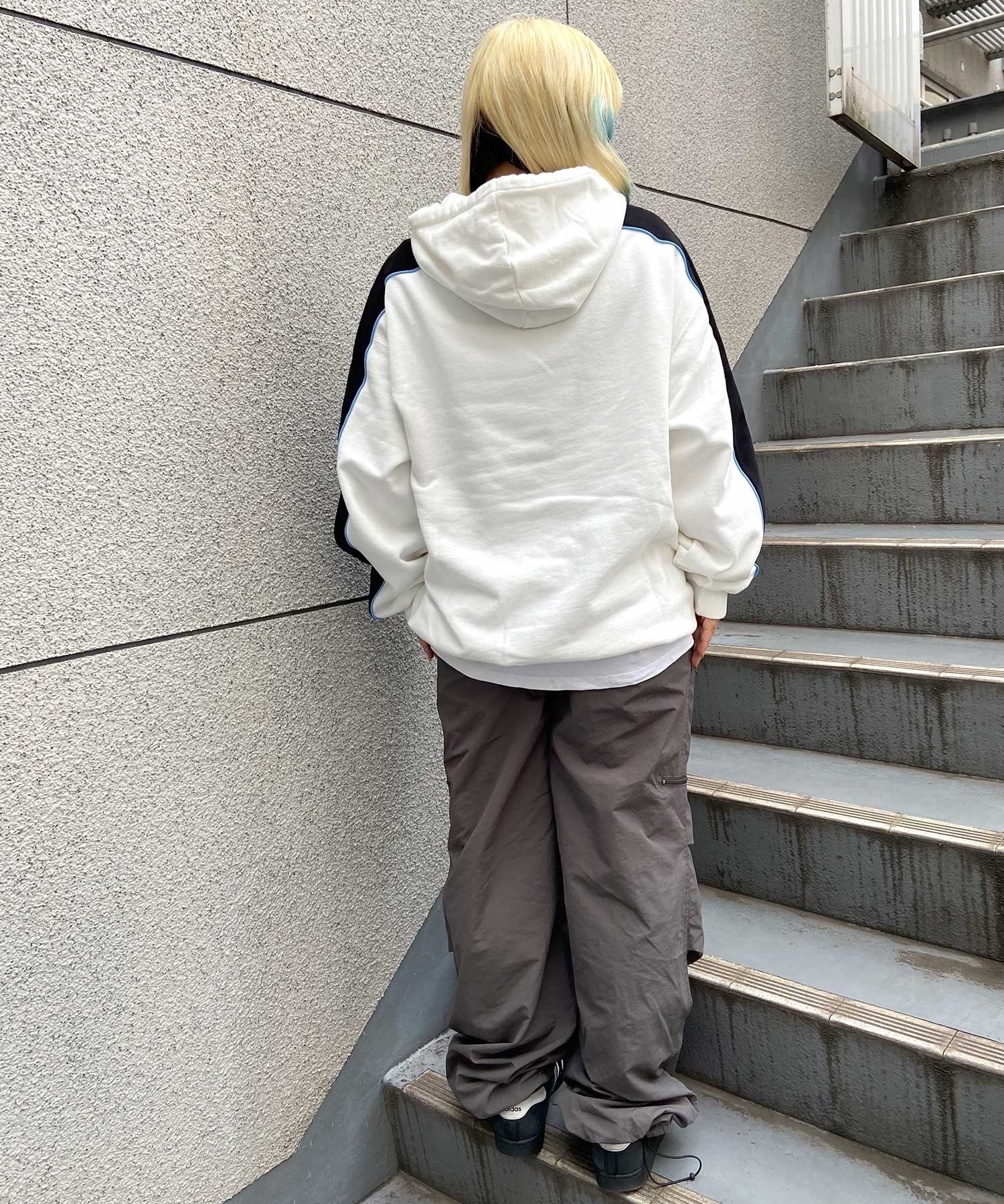 X-GIRL/エックスガール  CONTRAST COLOR SWEAT HOODIE レディース プルオーバー パーカー 105233012022(WHITE-M)
