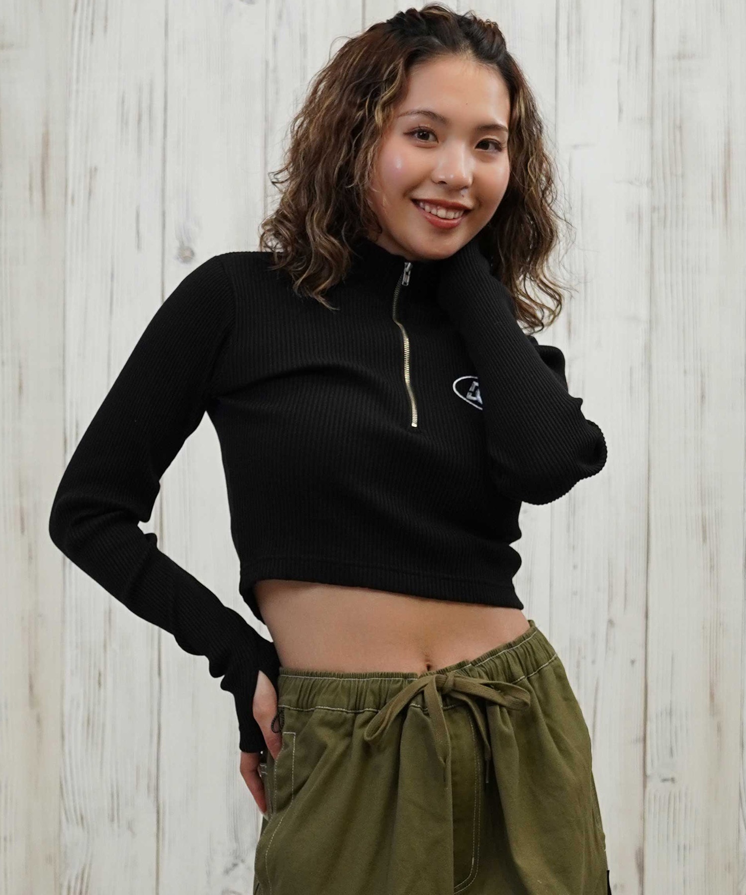 DC ディーシー 長袖 Tシャツ ロンT レディース クロップド丈 ショート丈 ハーフジップ LLT254312(BES-M)