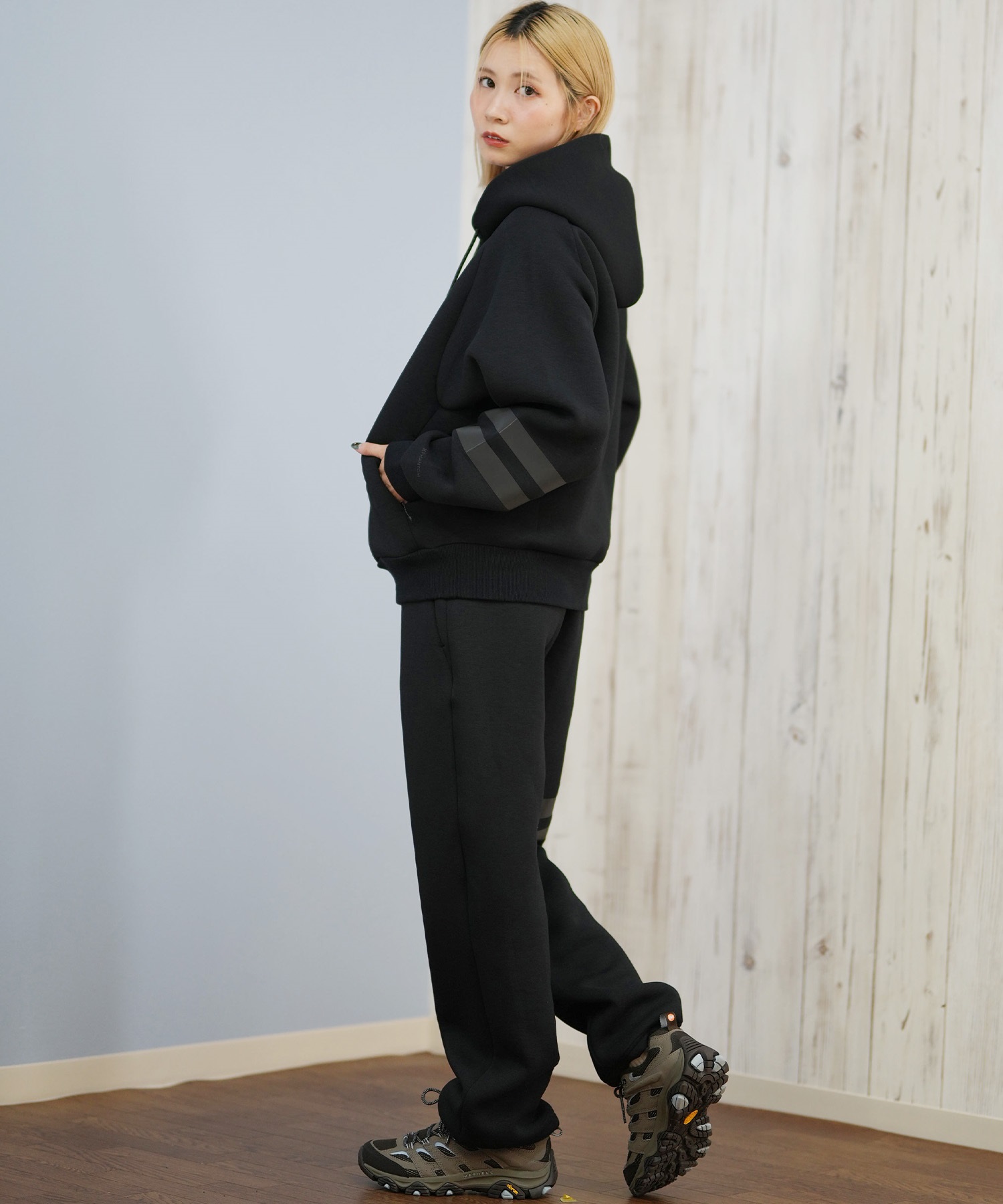 Hurley ハーレー プルオーバー パーカー レディース PHANTOMシリーズ セットアップ対応 ロゴ PHANTOM SWEAT BLOCK PARTY HOODIE WUFF252001(BLK-S)