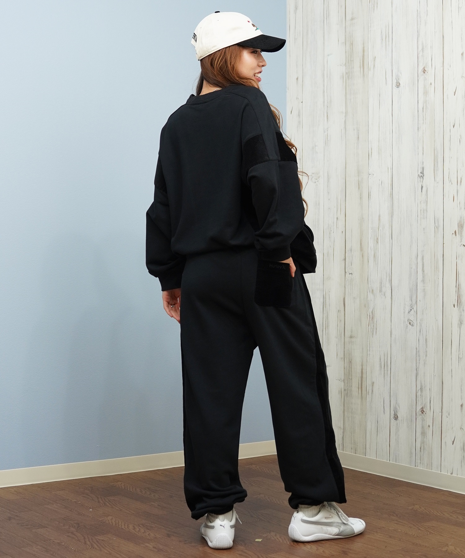 Hurley ハーレー ロングパンツ レディース スウェット ライン ウエストゴム 異素材ミックス セットアップ対応 TERRY CDR SWITCHING PANTS WCFB252024(OWHT-M)