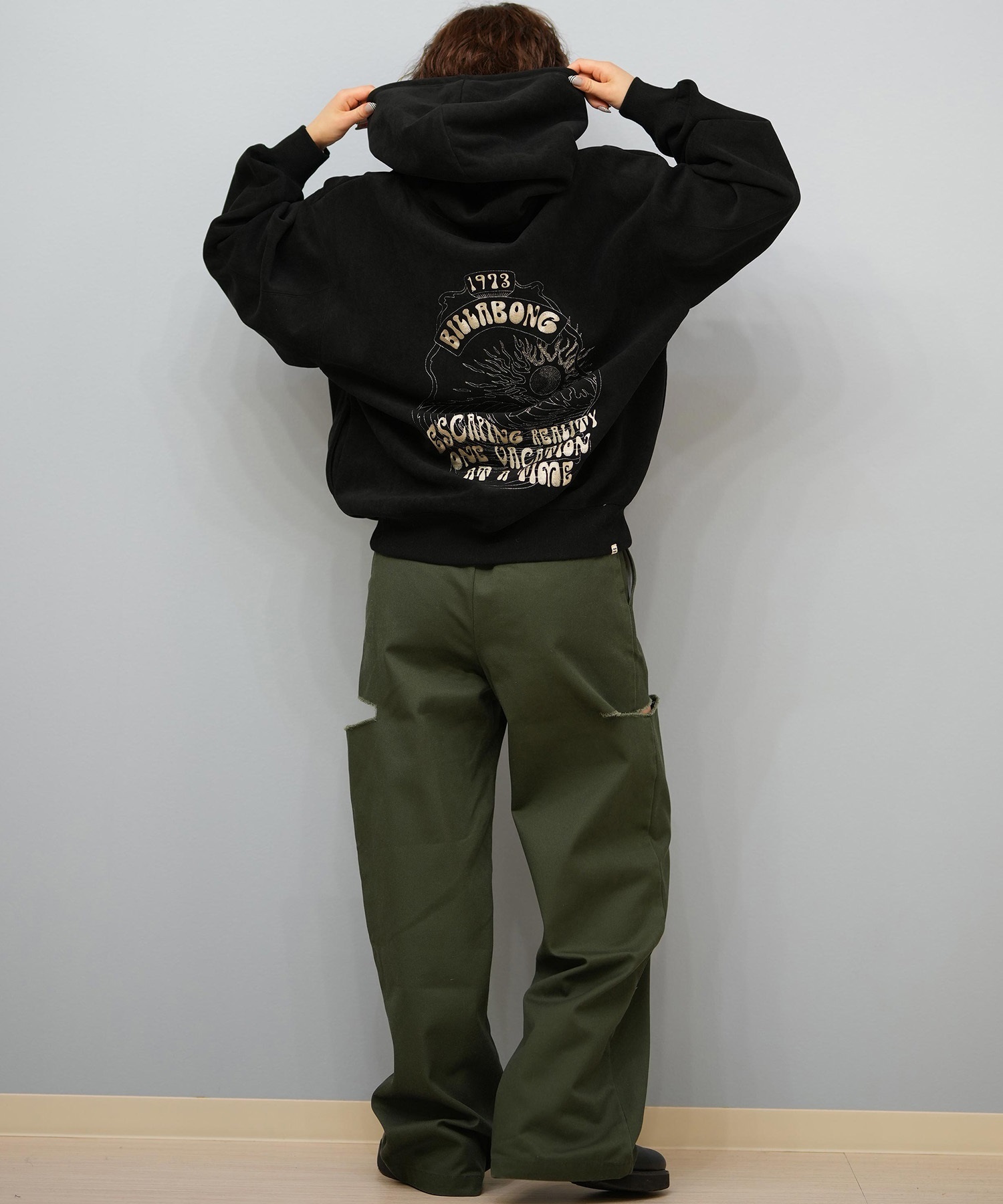 BILLABONG ビラボン プルオーバー パーカー レディース オーバーサイズ バックプリント BF014-015(BLK-M)
