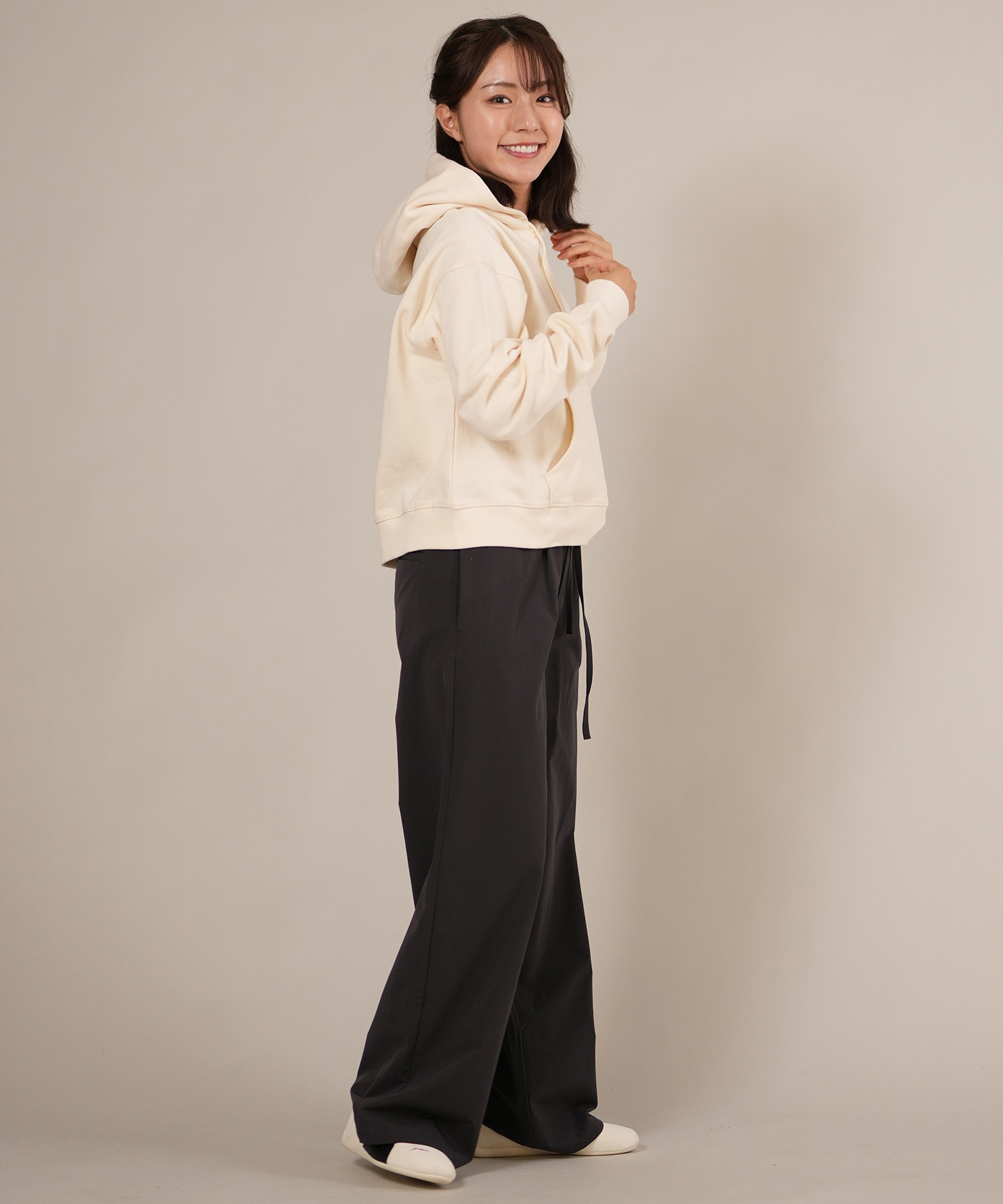 RIKKA FEMME リッカファム プルオーバー パーカー レディース スウェット フーディー ワンポイント 刺繍 裏毛 RF25FW17(IVO-FREE)