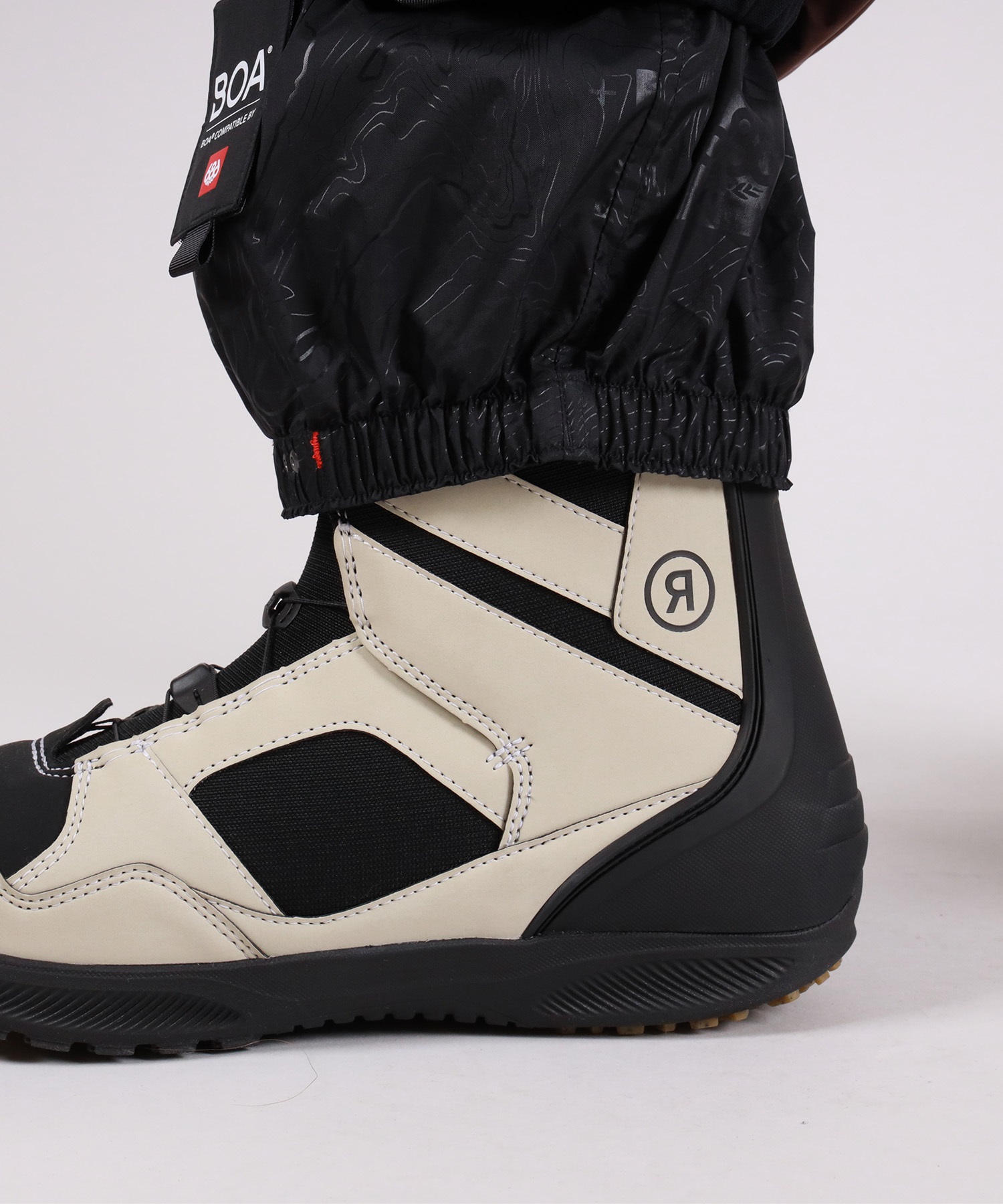 686 シックスエイトシックス GORE-TEX 3L ATV BIB スノーボード ウェア パンツ ユニセックス ゴアテックス 25-26モデル MM A17【2526】(BLK-M)