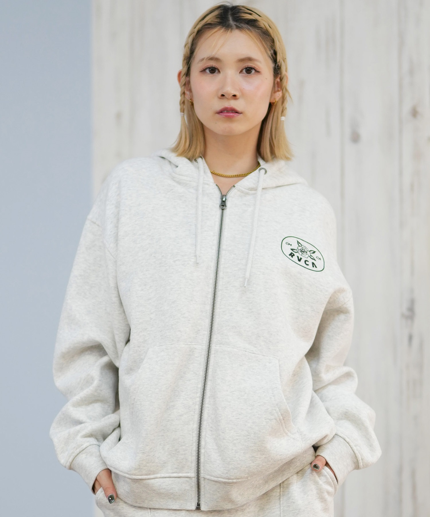 RVCA ルーカ ジップアップ パーカー レディース バックプリント ロゴ 裏起毛 COURT ZIP HOODIE BF044-015(BLK-S)