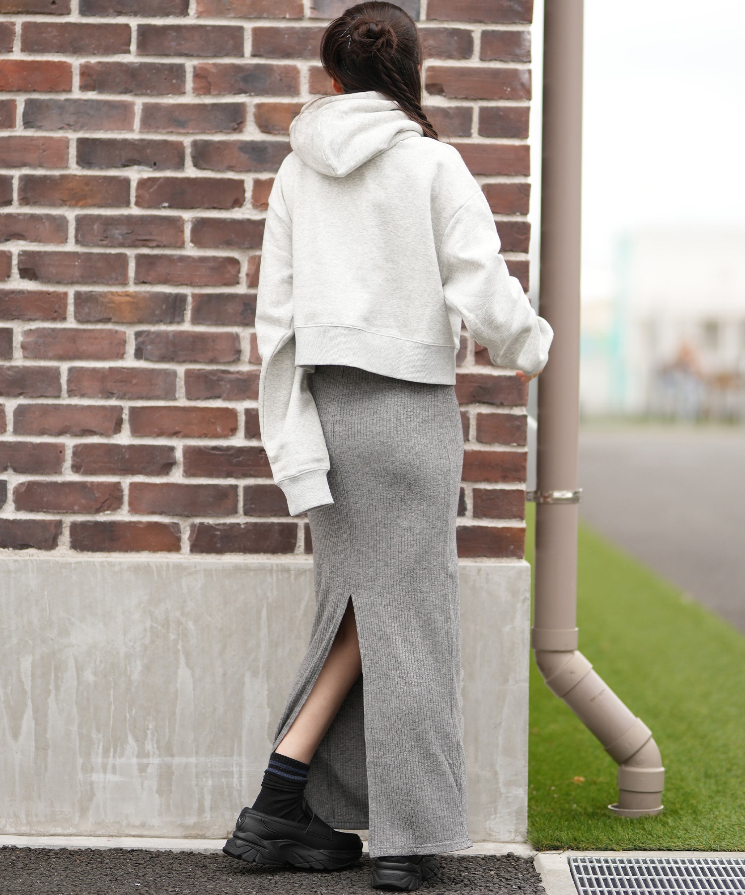 RVCA ルーカ プルオーバー パーカー レディース クロップド丈 ショート丈 ロゴ CROPPED HOODIE BF044-P03(BLK-S)