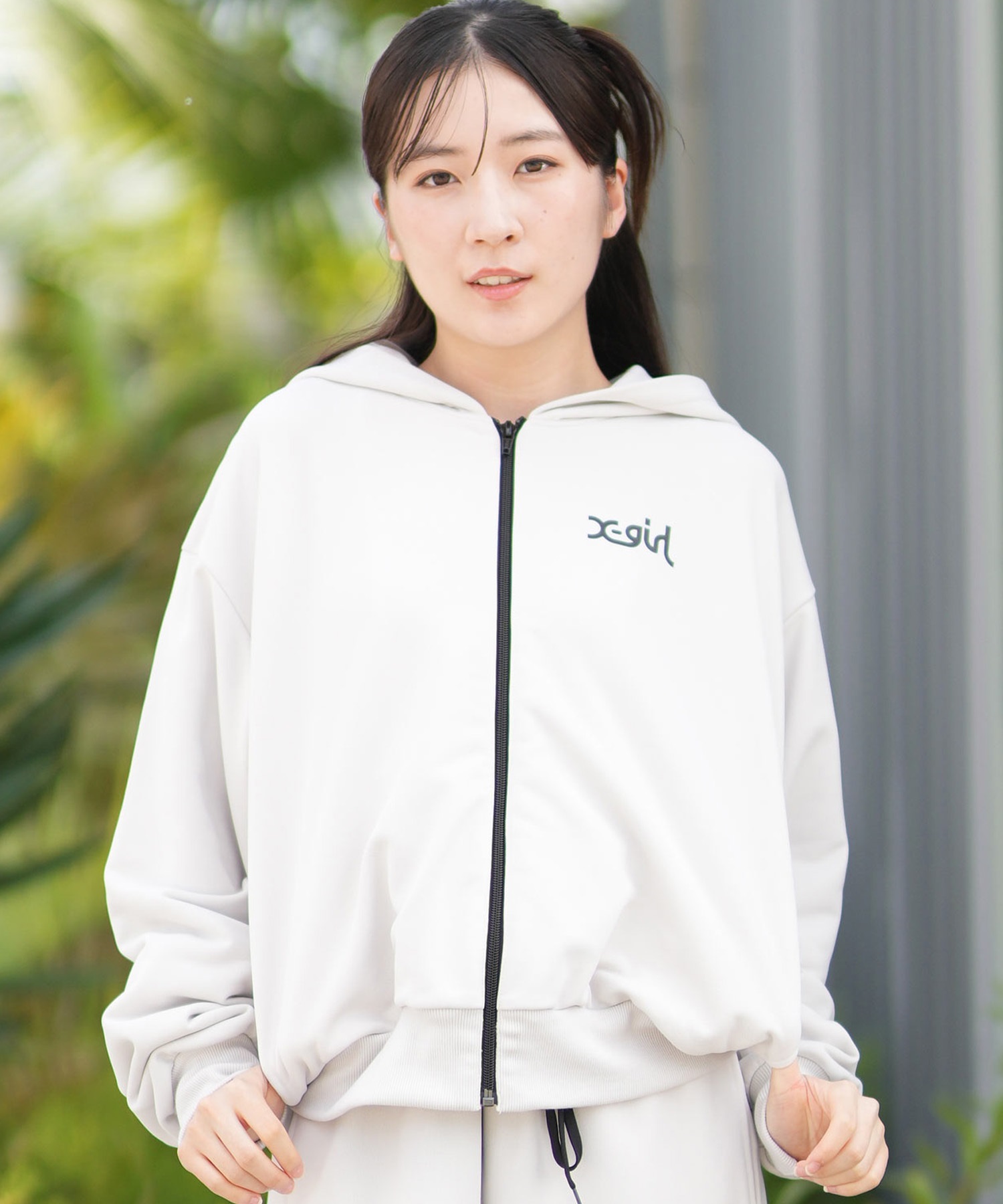 X-girl SPORTS エックスガールスポーツ ジップアップ パーカー レディース クロップド丈 ショート丈 ロゴ セットアップ対応 155253012001(BK-M)