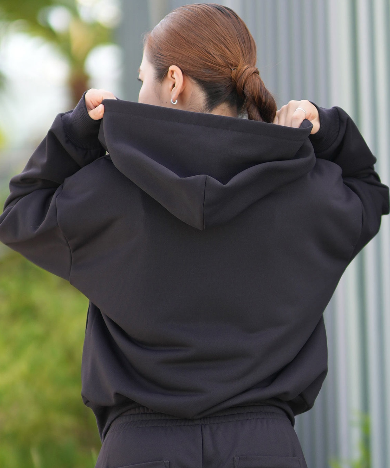 X-girl SPORTS エックスガールスポーツ ジップアップ パーカー レディース クロップド丈 ショート丈 ロゴ セットアップ対応 155253012001(BK-M)