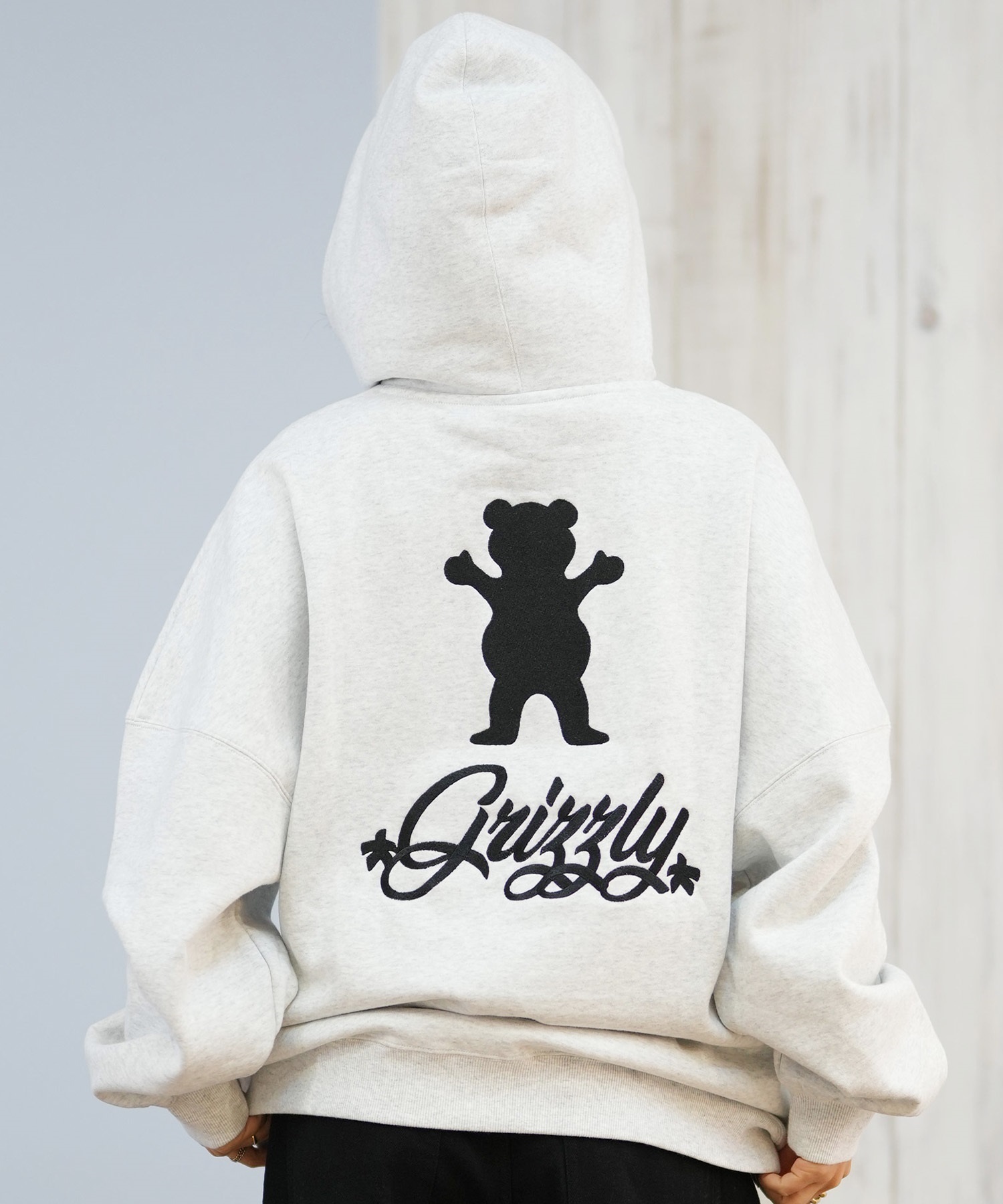 GRIZZLY グリズリー プルオーバー パーカー レディース バックプリント ロゴ 裏起毛 BIG EMBROIDERY BEAR G25FW-4332(BLK-M)