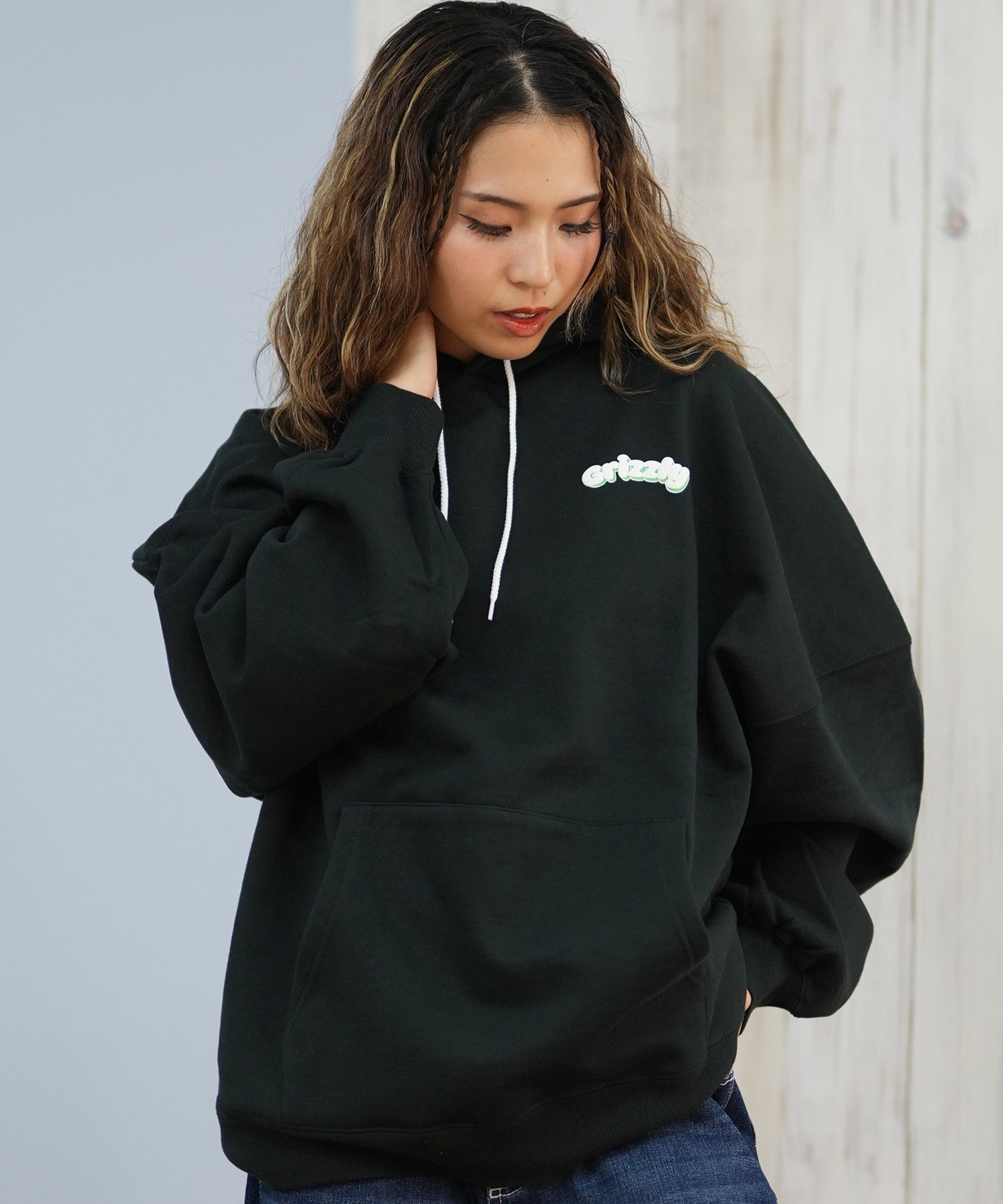 GRIZZLY グリズリー プルオーバー パーカー レディース バックプリント ロゴ KNIT HAT SMOKEY G25FW-4333(BLK-M)