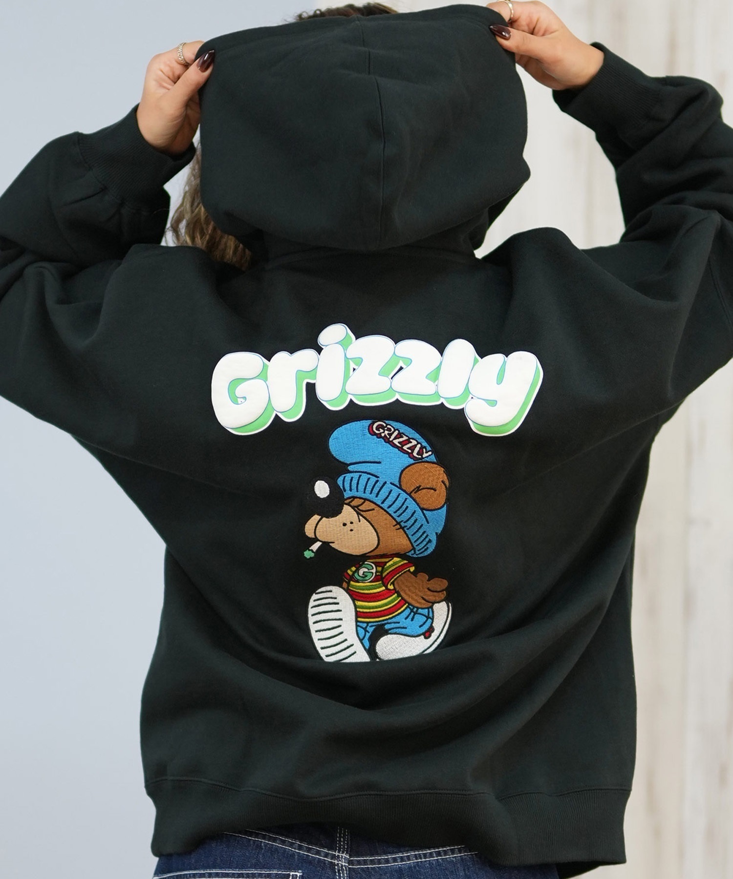 GRIZZLY グリズリー プルオーバー パーカー レディース バックプリント ロゴ KNIT HAT SMOKEY G25FW-4333(BLK-M)