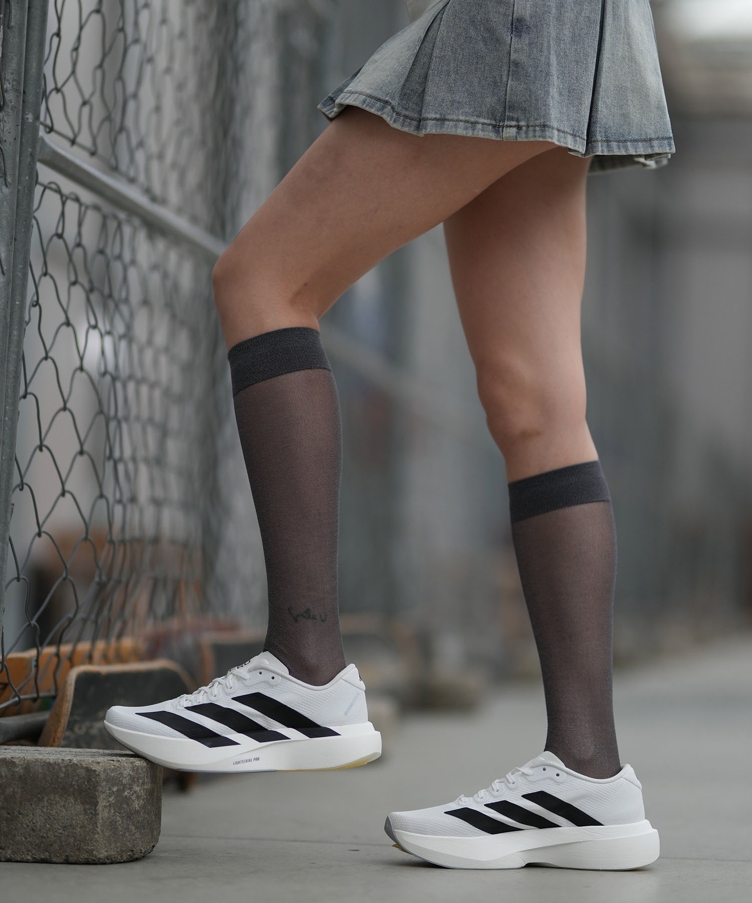 adidas アディダス アディゼロ エボ エスエル ウーブン JR4736 シューズ スニーカー ライフスタイル レディース(WT/BK-23.0cm)