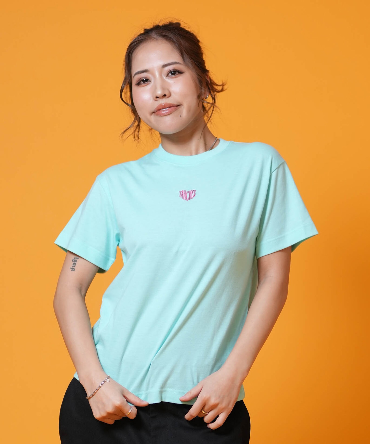 TAHCHEE ターチー 半袖 Tシャツ レディース バックプリント TC260900-01(BLACK-M)
