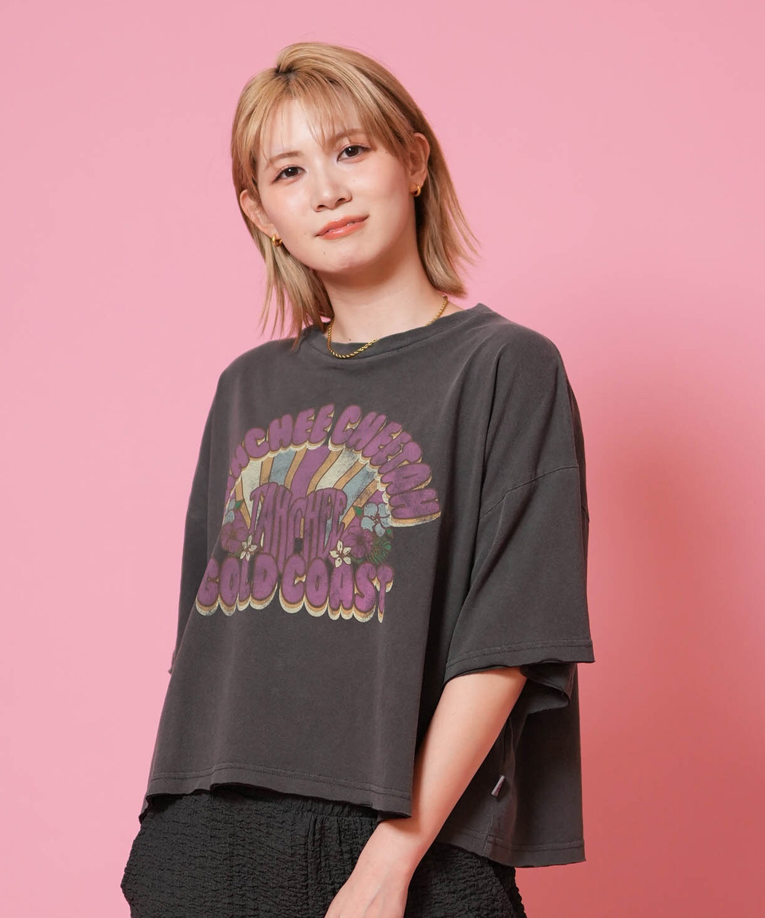 TAHCHEE ターチー 半袖 Tシャツ レディース 前面プリント TC260900-03(BLACK-FREE)