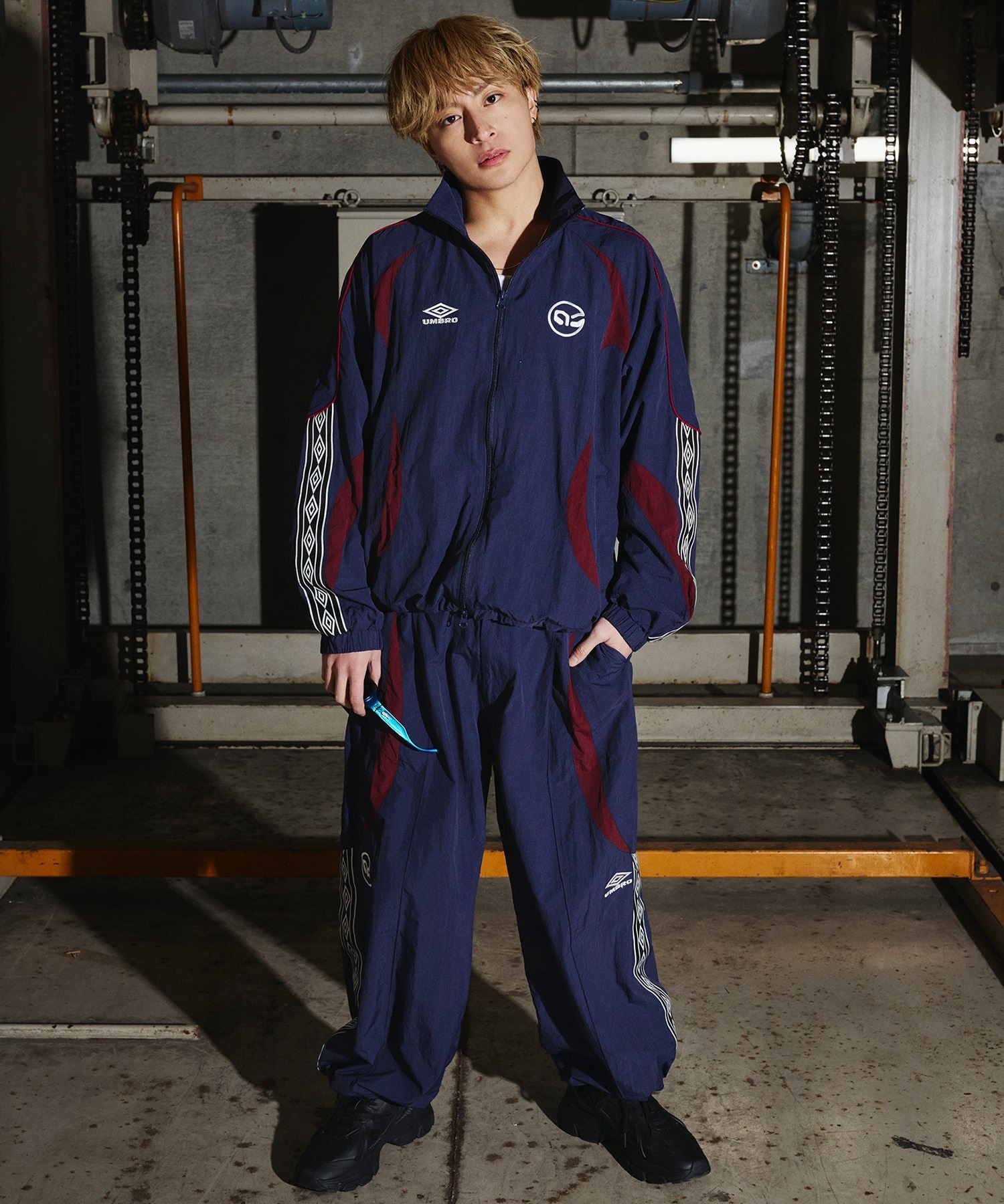 UMBRO アンブロ × ALAN SHIRAHAMA トラックジャケット UM26SSAL-BZ01(NAVY-M)