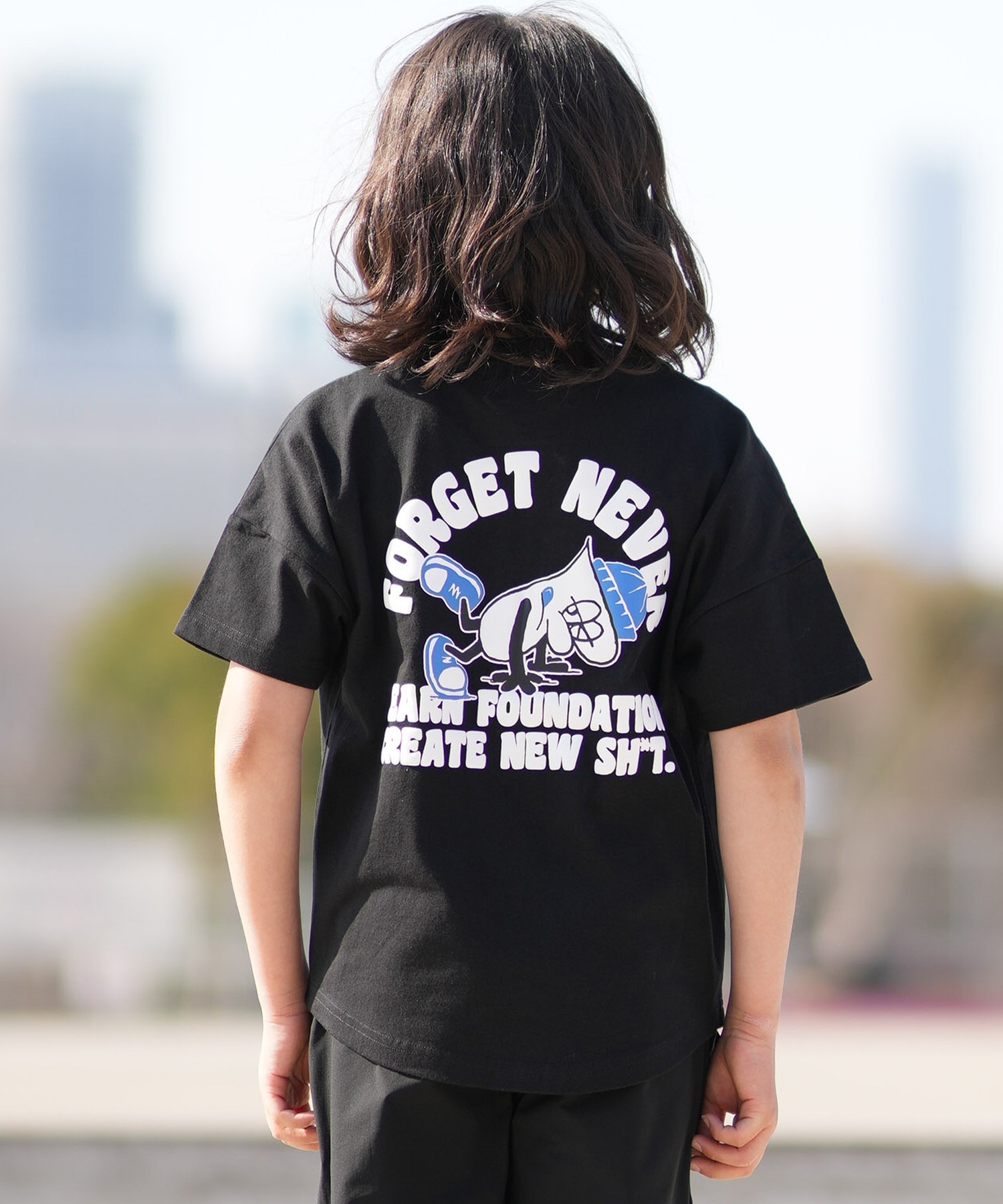 FORGET NEVER フォーゲットネバー 半袖 Tシャツ キッズ ジュニア 子供 グラフィックTシャツ 263OO3ST941FN ムラサキスポーツ限定(BLK-130cm)