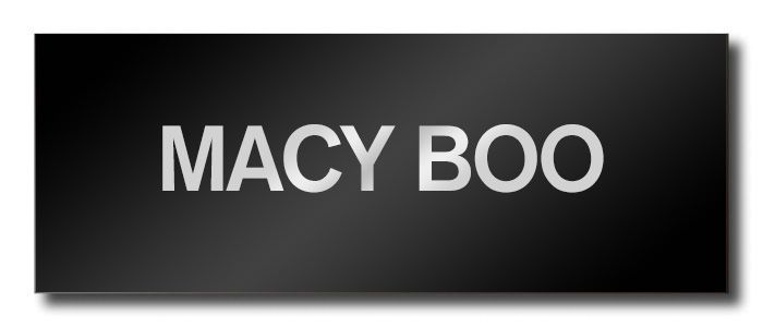 WdigUz_g - SHOP NEWS | ムラサキスポーツオンラインストア 通販 Dark gradient banner with the words 'MACY BOO' in bold gray lettering.